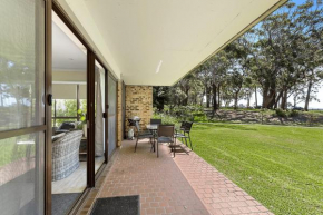 Bay Parklands, 19 2 Gowrie Avenue - ground floor unit with water views & Wifi, Shoal Bay